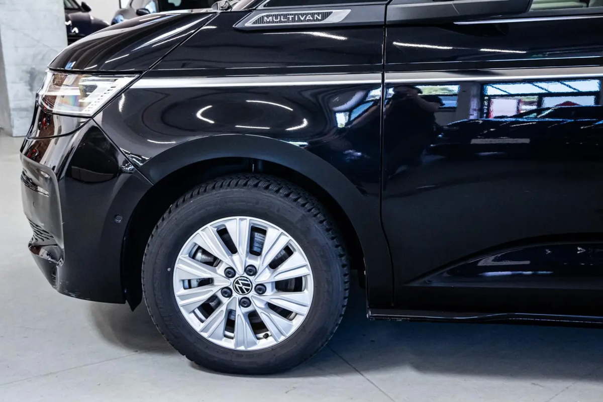 Volkswagen Multivan VII 1.4 eHybrid 218ch Style Court DSG6