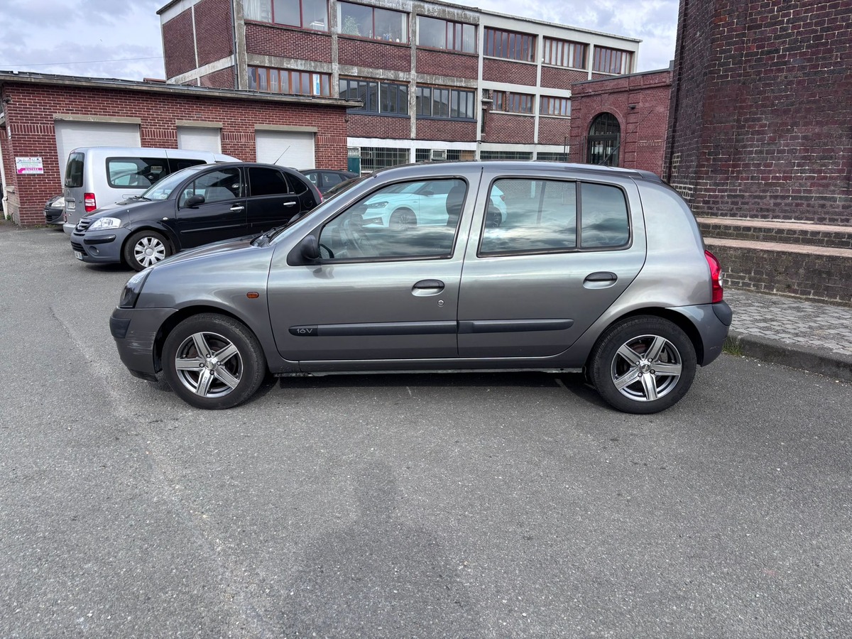 RENAULT Clio II 1.2 75 5 portes Authentique - Distribution neuve - Garantie