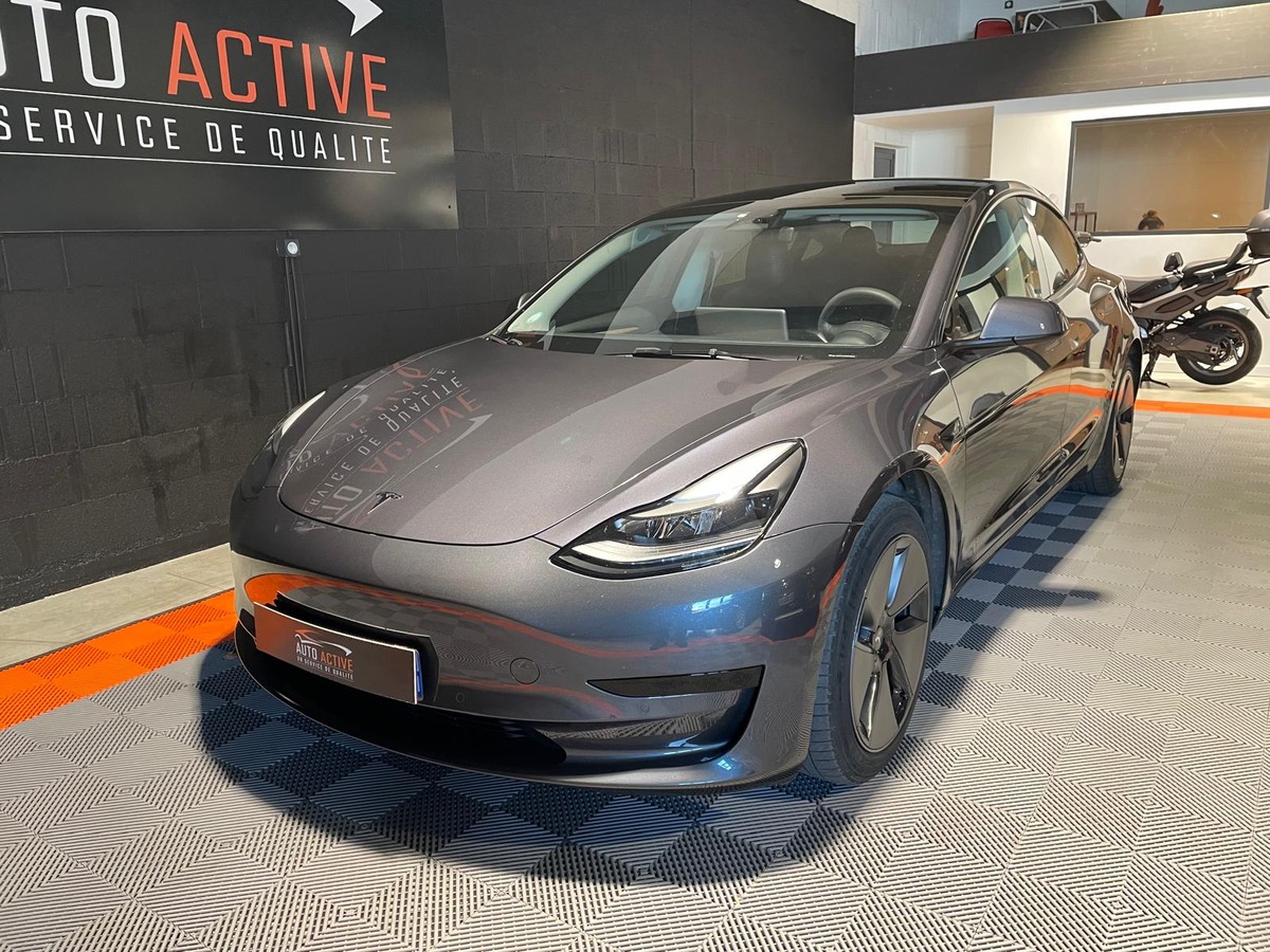 Tesla Model 3 RWD