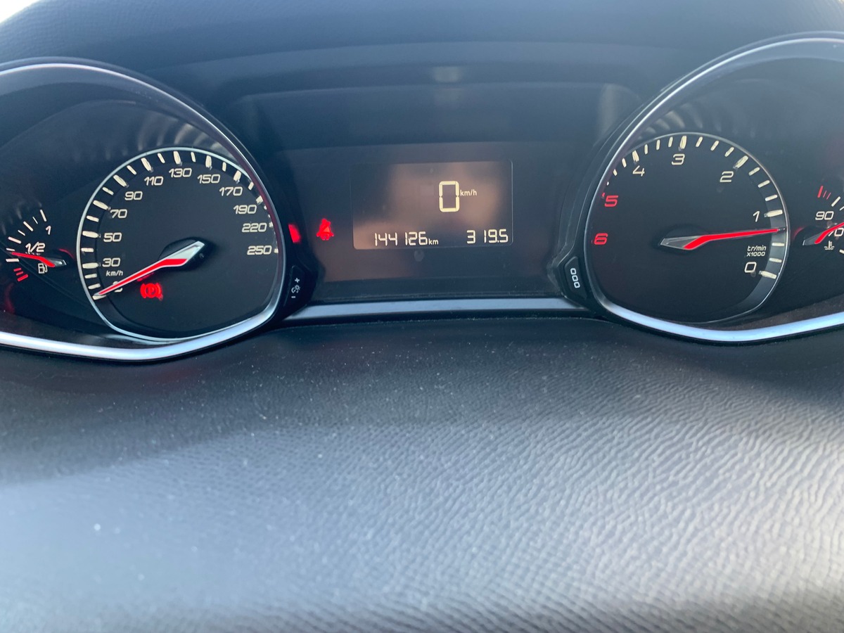 Peugeot 308 SW 100 ch | Allure | Caméra recul | GPS | Régulateur de vitesse adapatatif | Bluetooth