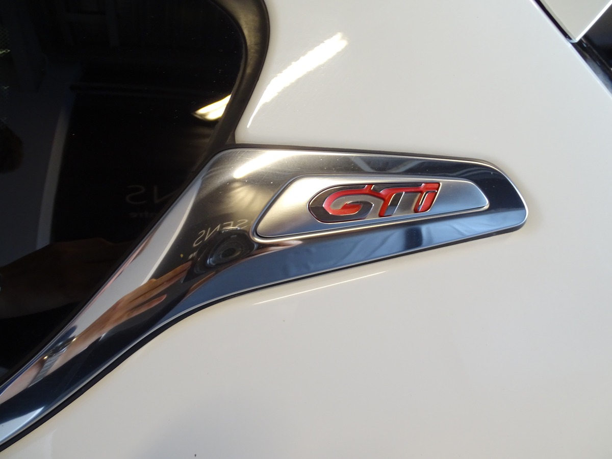 Peugeot 208 1.6 GTI 200ch BVM6