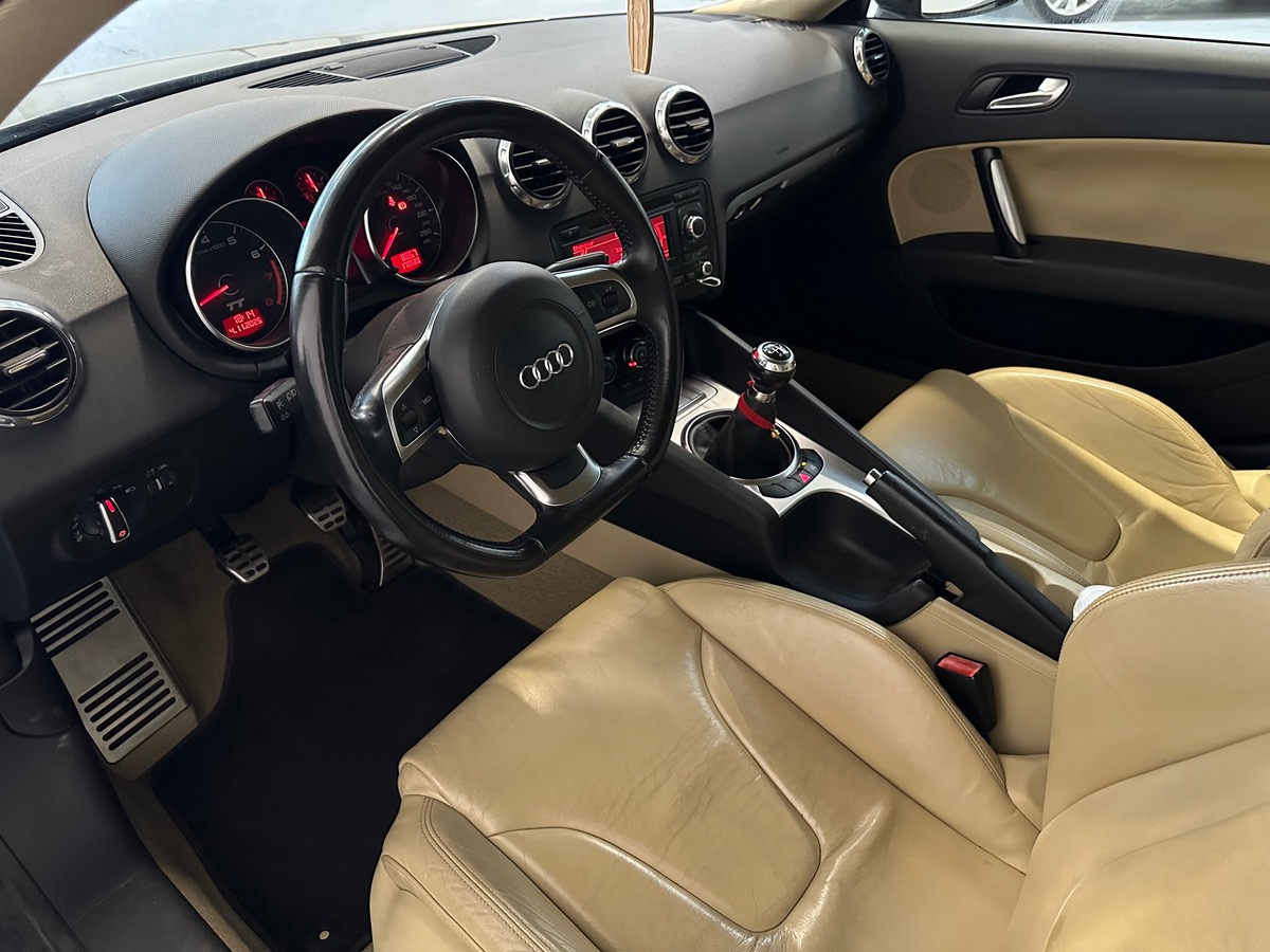 Audi TT COUPE 3.2 V6 250cv QUATTRO