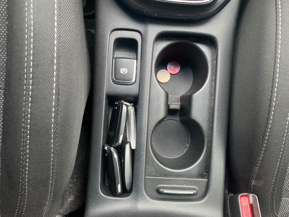 Kia Carens 141 ch | PREMIUM | 7 Places | Phase 2 | Attelage| Toit ouvrant | Caméra de recul | Jantes