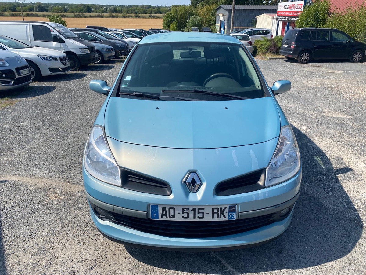 RENAULT Clio III 1.6 16v 110cv boite auto 172000km