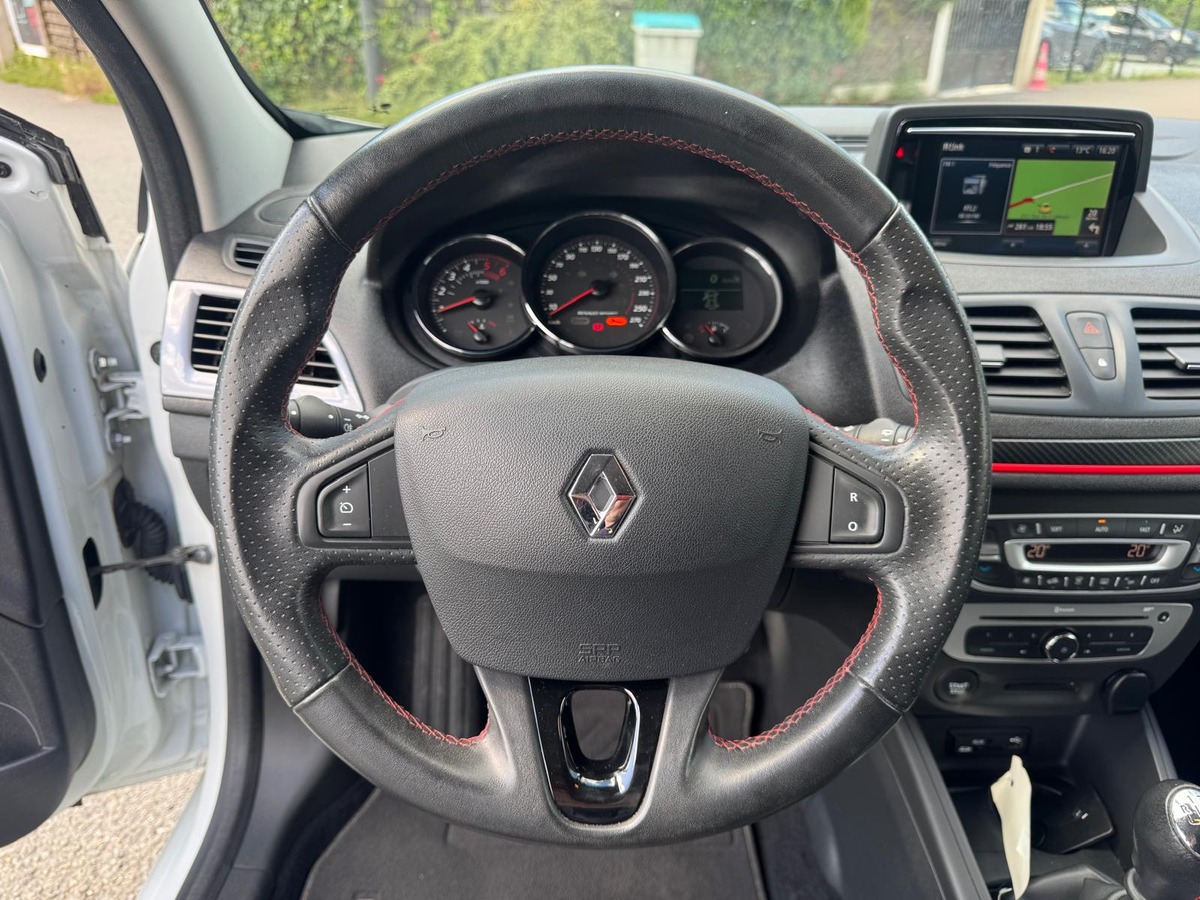RENAULT Megane III Coupé 2.0 dCi 163 GT