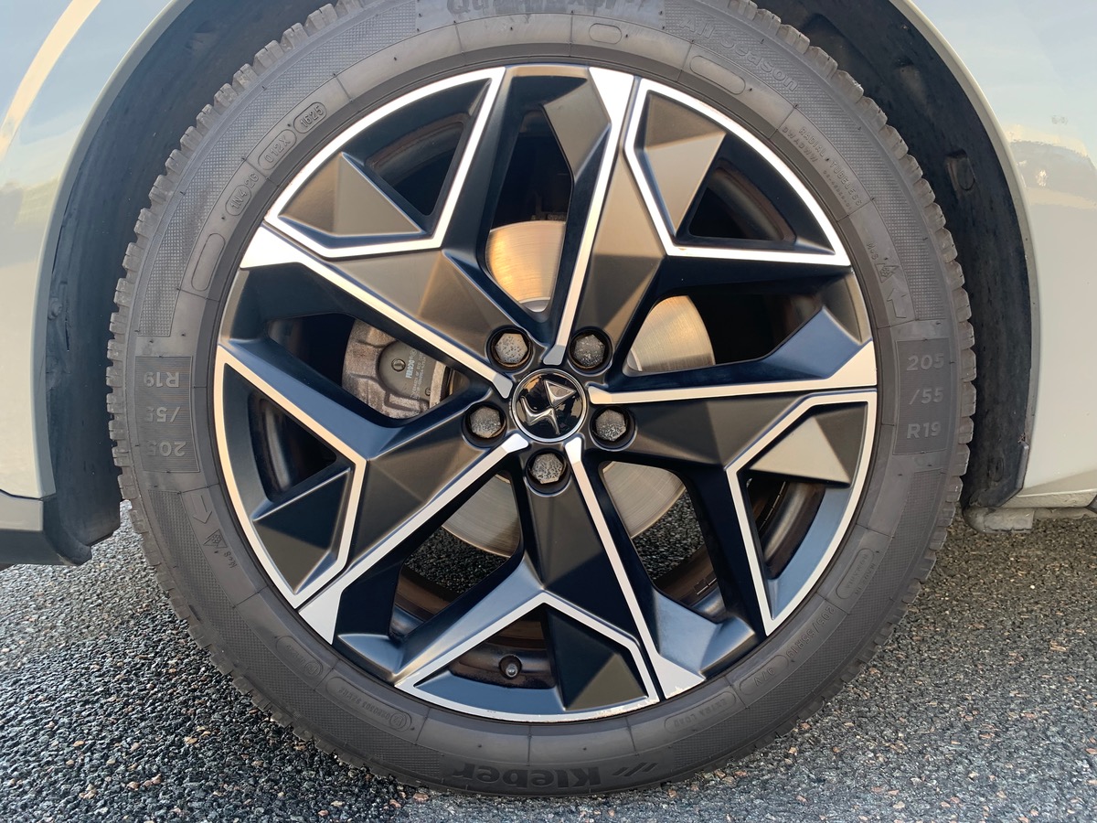 DS DS 4 130 | Cross Rivoli | FOCAL Electra | Régulateur vitesse adaptatif | DS MATRIX LED VISION