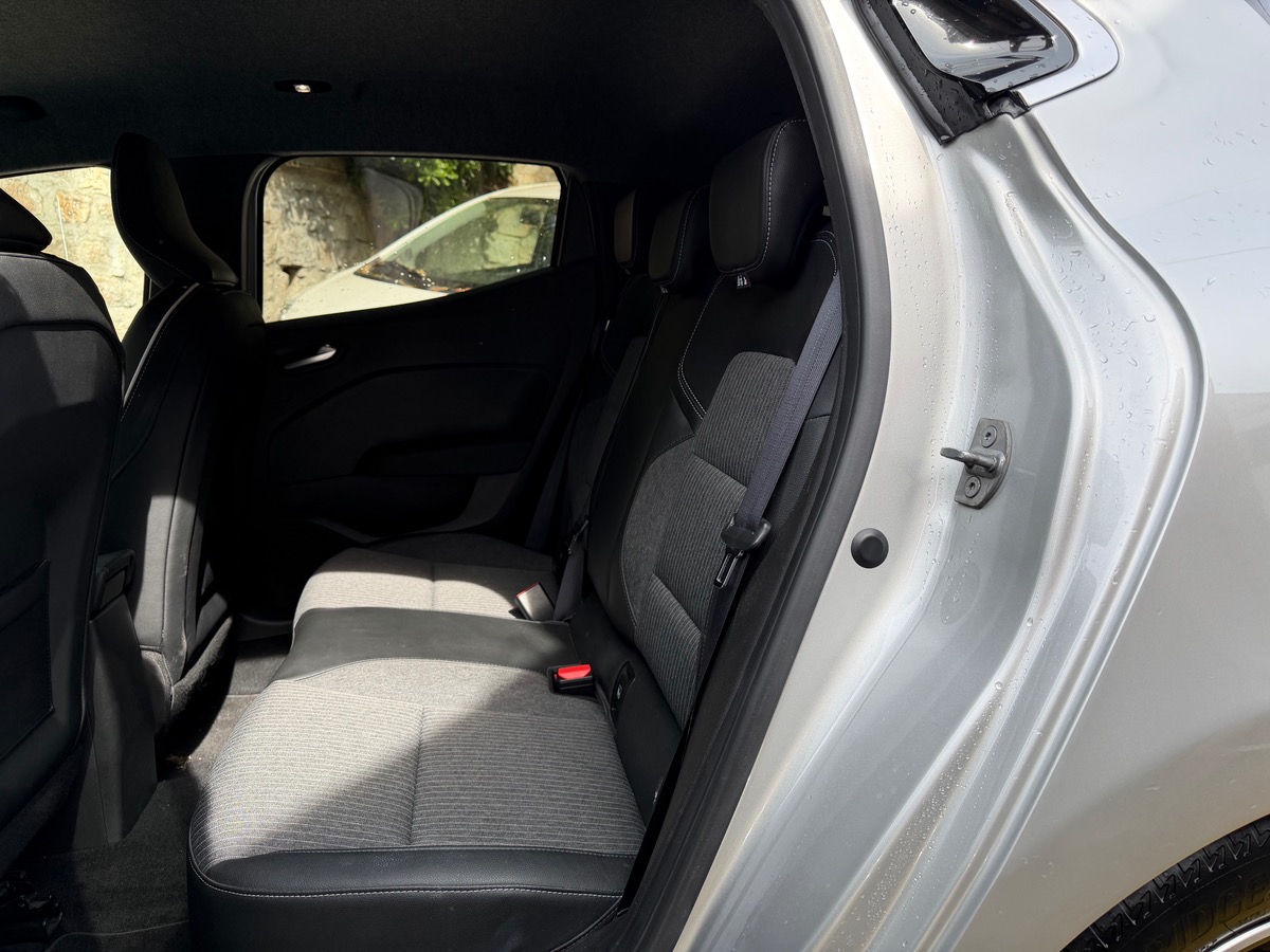 RENAULT Clio V E-TECH 1.6 i 145 CV Hybrid / Intens / CarPlay / Caméra / KM Réel