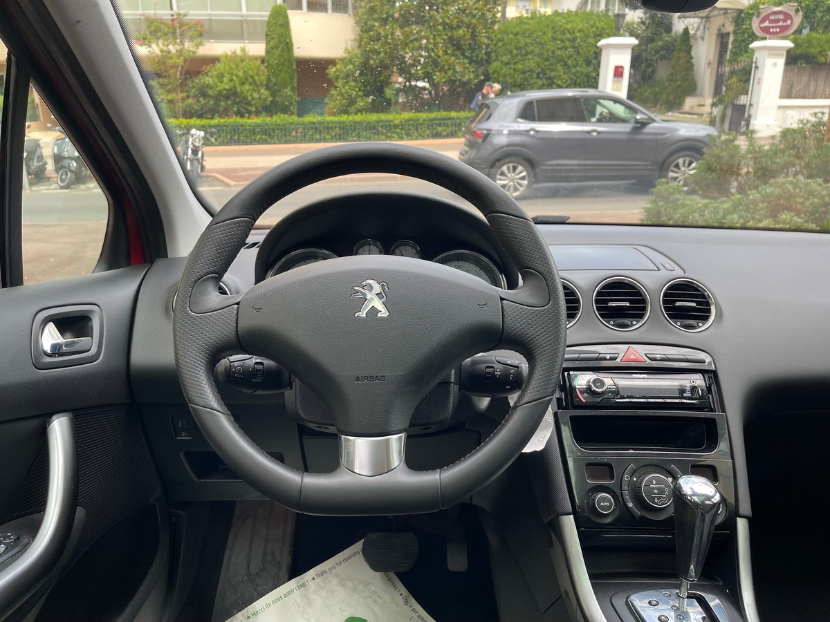 Peugeot 308 1.6 VTI 120 CV / KM Réel /Toit Panoramique / Boite Auto/ 5 Portes