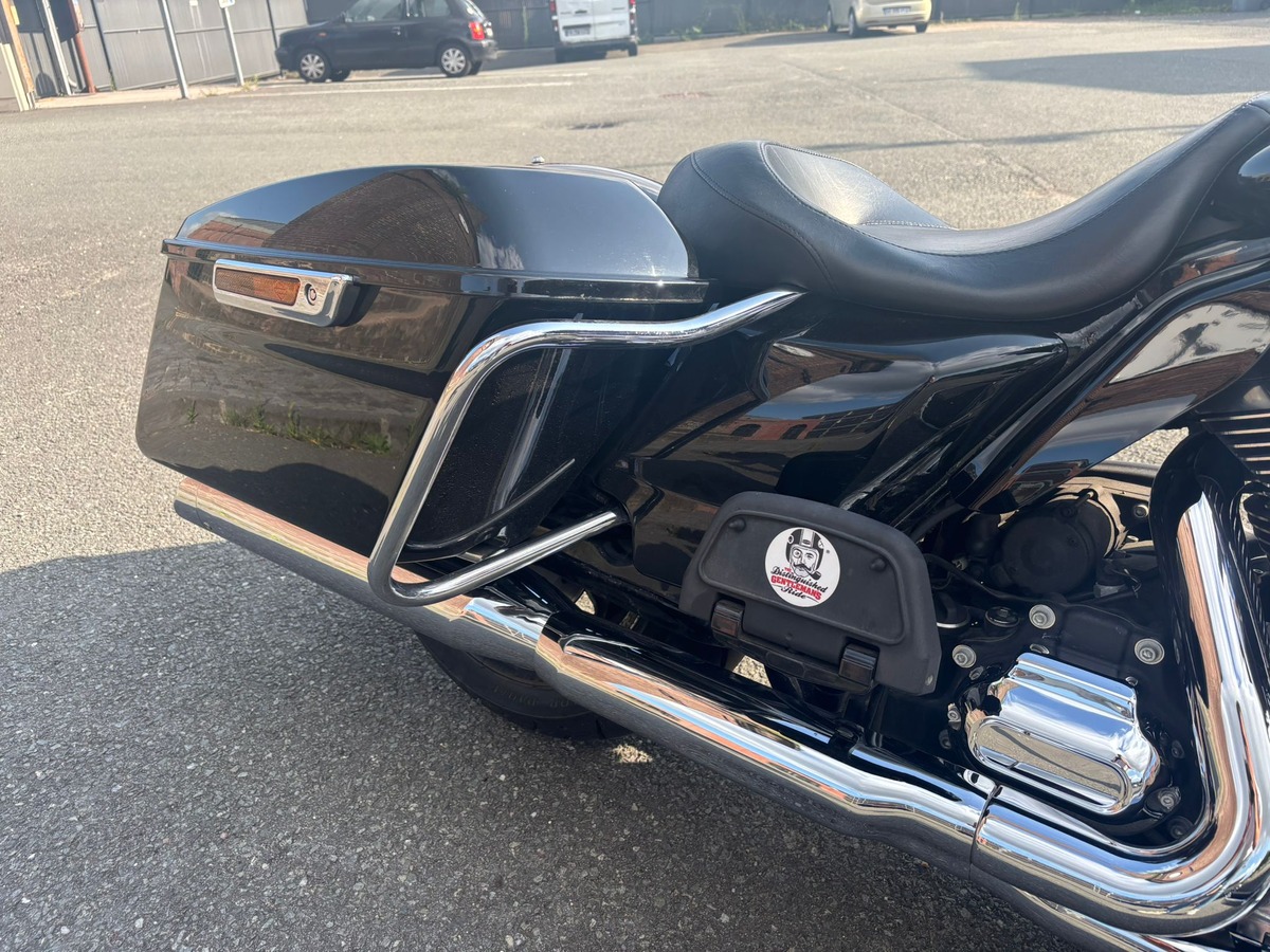 Harley Davidson Electra Glide Standard FLHT - Entretien complet HD