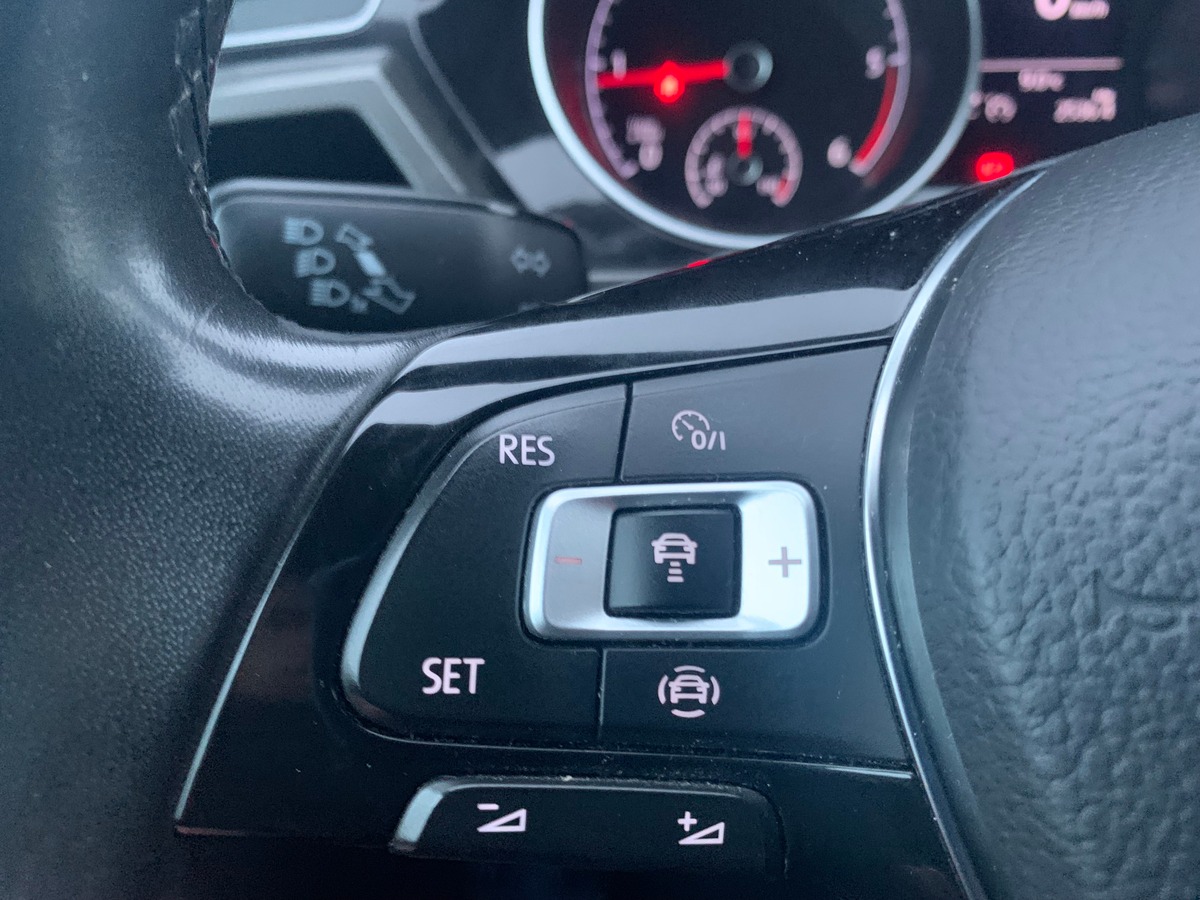 Volkswagen Touran 115 | Connect | 7 Places | Caméra recul | GPS | Bluetooth | Régulateur vitesse