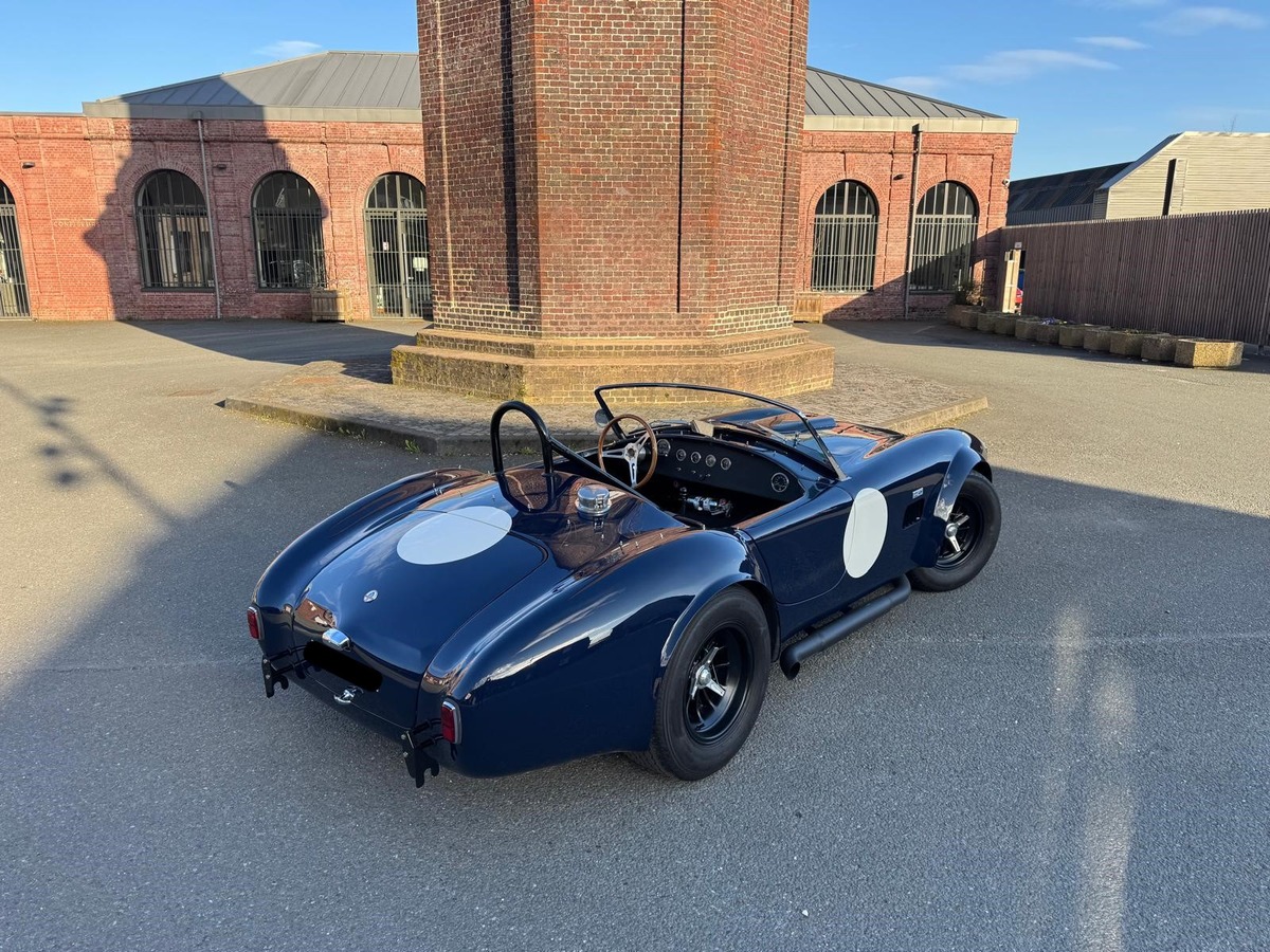 AC Cobra 289 FIA 6.4/390 Edelbrock 450cv - Restauré