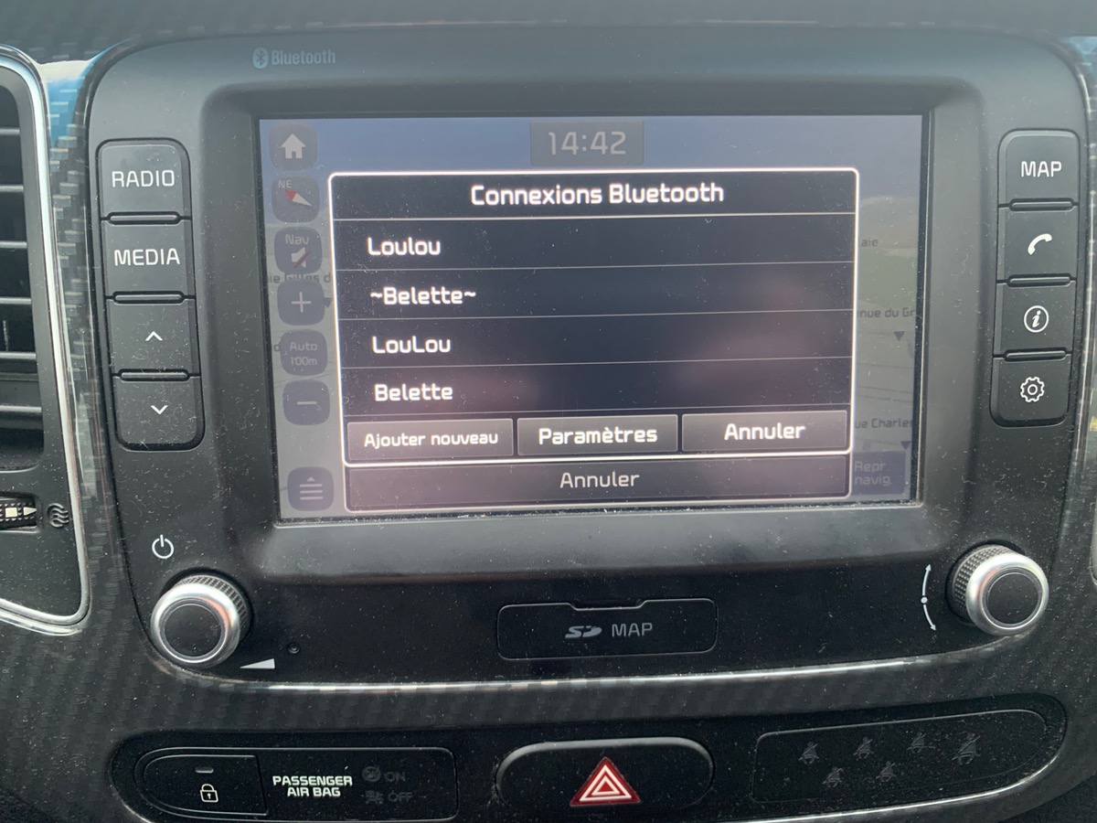 Kia Carens 141 ch | PREMIUM | 7 Places | Phase 2 | Attelage| Toit ouvrant | Caméra de recul | Jantes