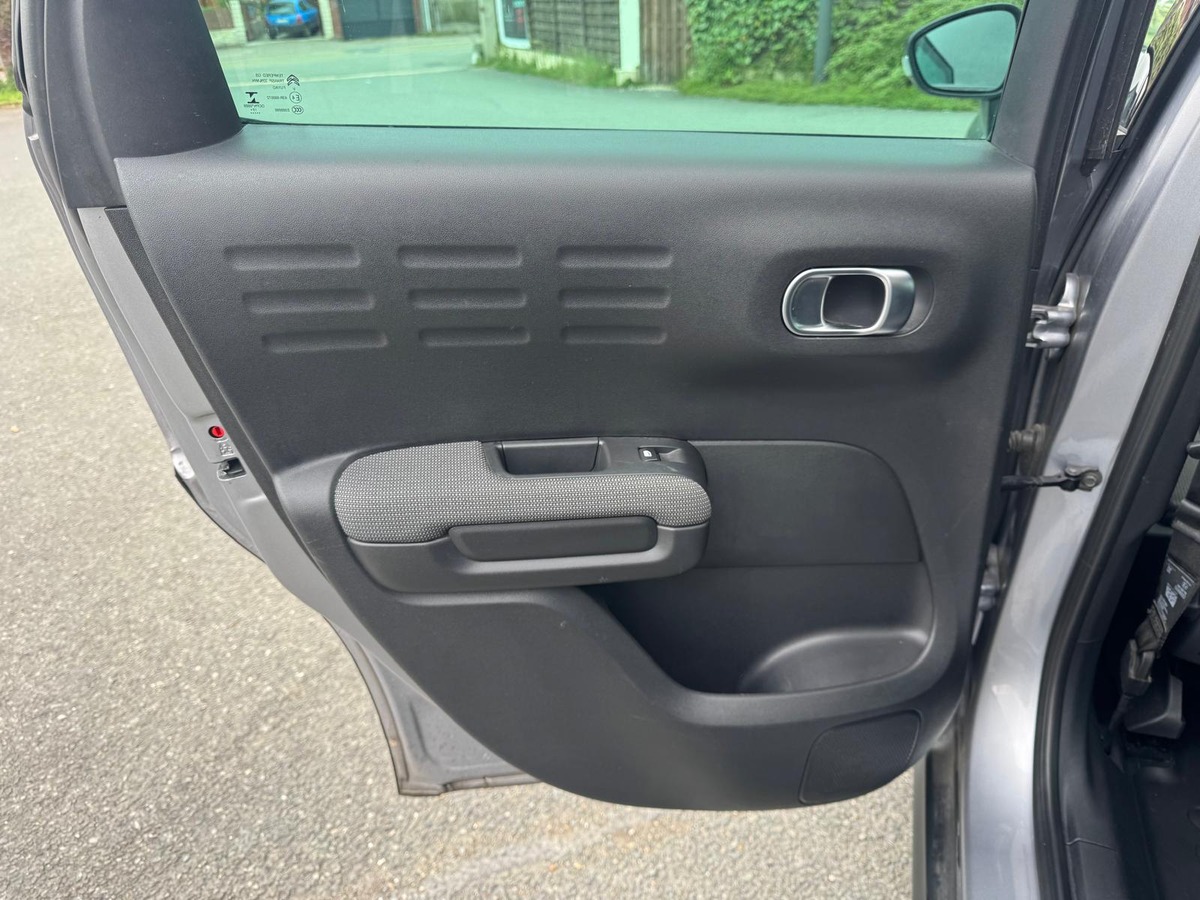 Citroën C3 Aircross 1.2 130CV EAT6 Shine - boite automatique