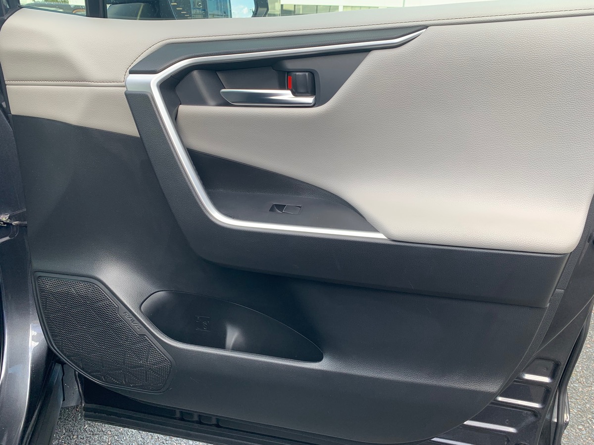 Toyota RAV4 222 ch | AWD | Lounge | Caméra vue 360° | Cuir | Régulateur de vitesse adaptatif