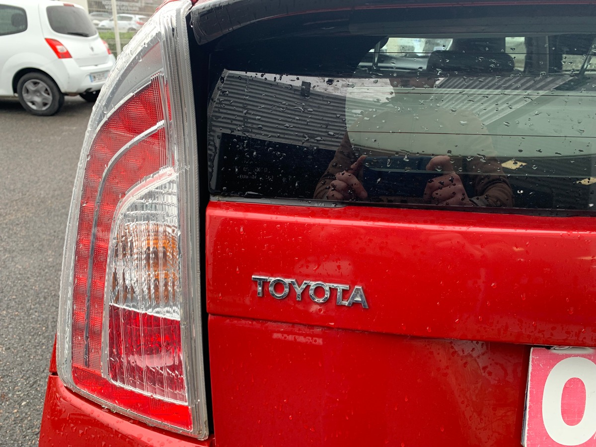 Toyota Prius 136 ch | Dynamic | Caméra de recul | Régulateur de vitesse | Climatisation