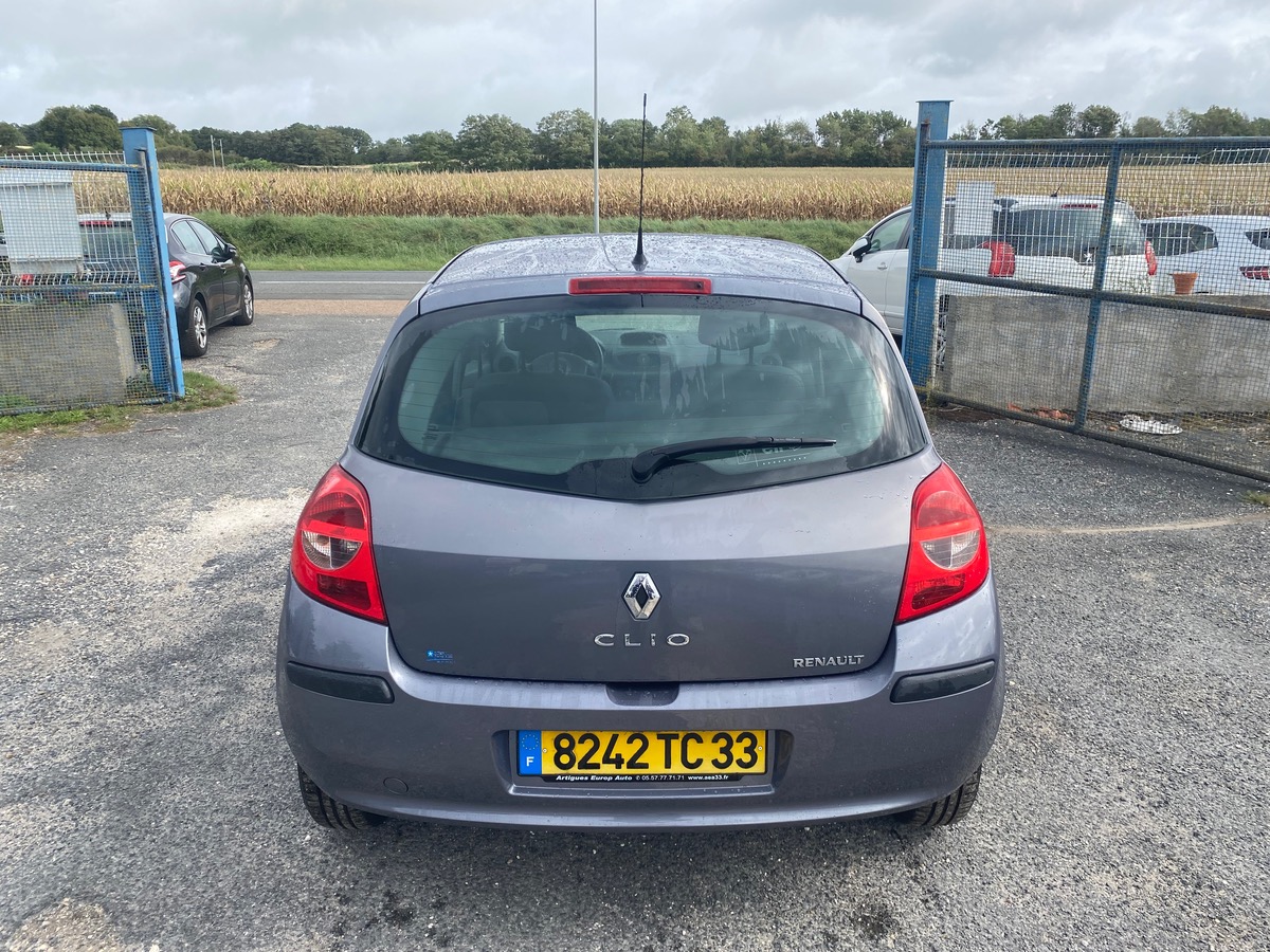 RENAULT Clio 1.2 16v 75cv 1ere main 108050km