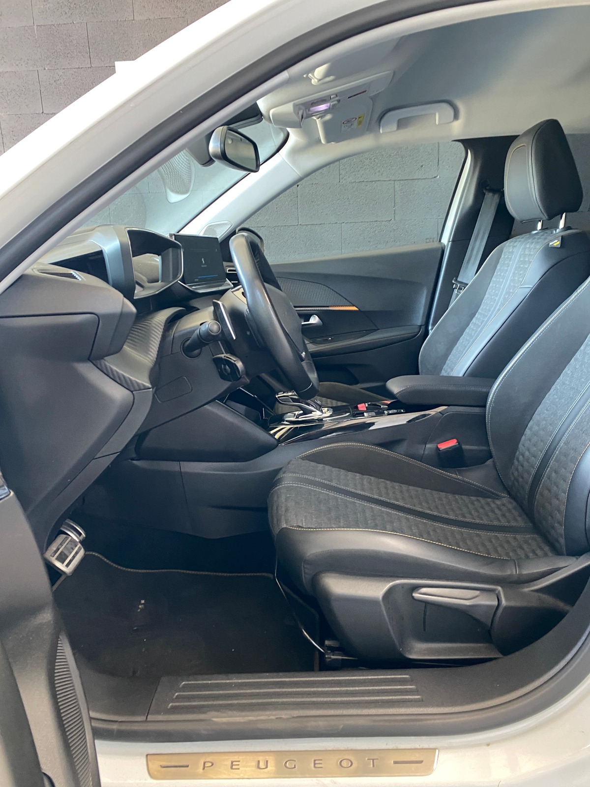 Peugeot 2008 1.5 BLUEHDI 130 ROADTRIP EAT8