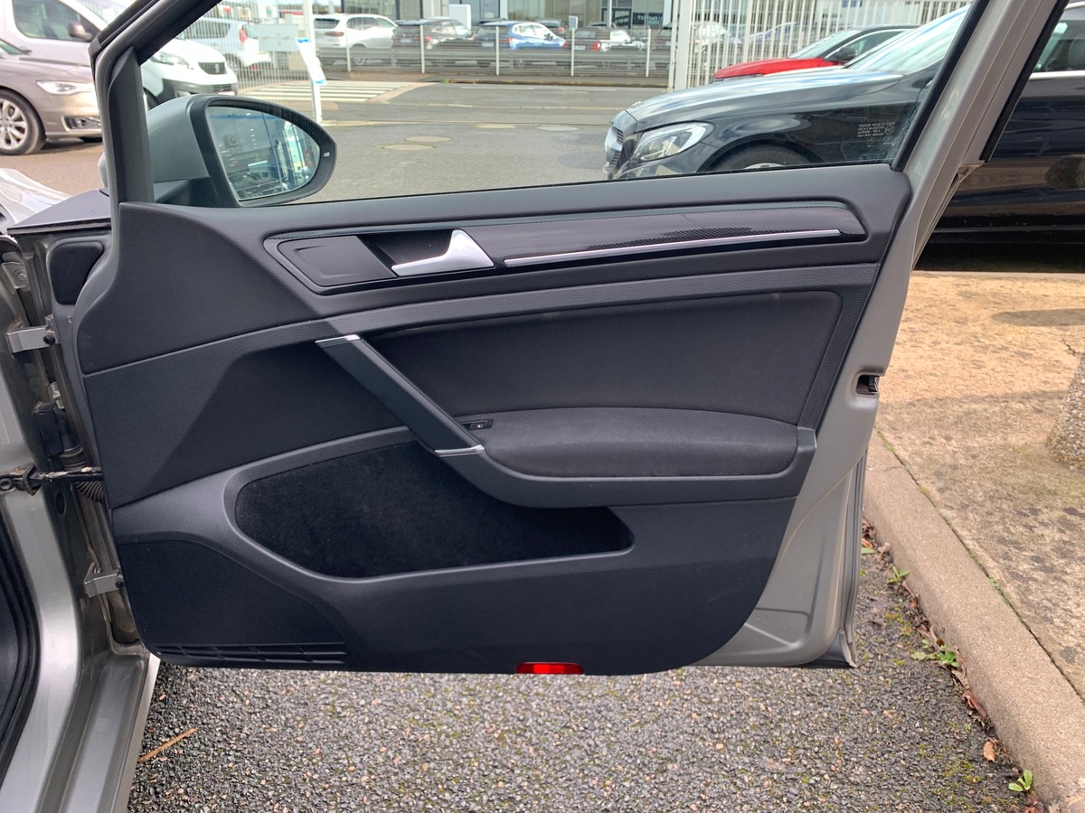 Volkswagen Golf 105 ch | Régulateur vitesse | Radar de stationnement avant arriére | GPS | Bluetooth