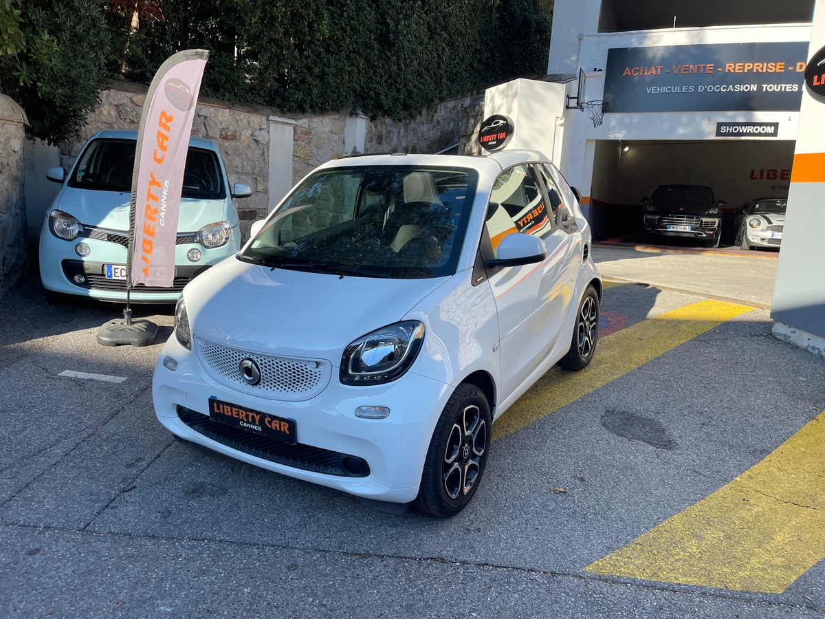 Smart FORTWO Cabriolet 90 CV / Caméra de recul / GPS / Jantes / KM Réel
