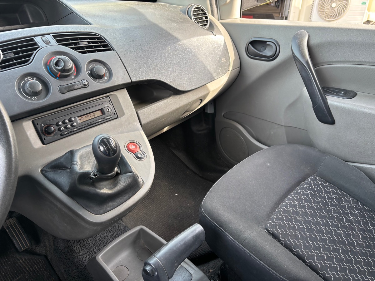 RENAULT Kangoo II Express phase 1 BVM5 / Trappe de toit