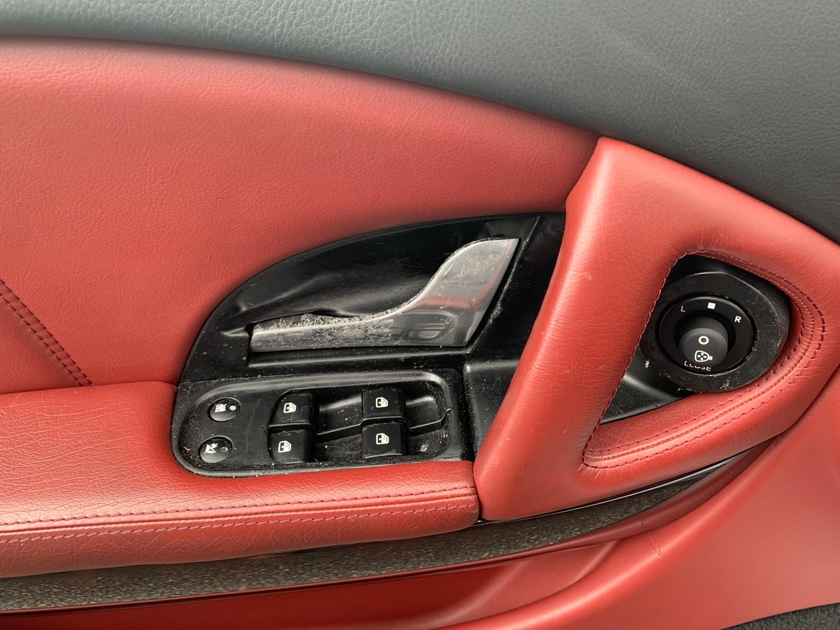 Maserati Quattroporte 4.2 | 401 chevaux | GPS | Régulateur de vitesse | Toit ouvrant électrique