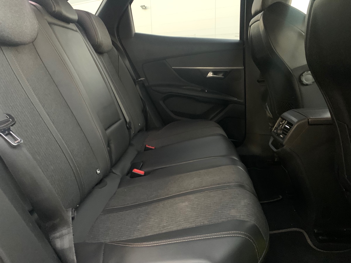 Peugeot 3008 130 | GT LINE | Mirror Screen | Pack City 1 | Full LED Technology | Phares Adaptatifs