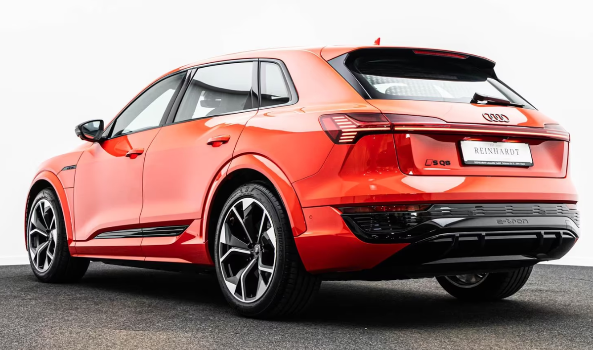 Audi SQ8 e-tron 503ch quattro/Matrix/Camera360/Rouge Soneira/Pack noir plus