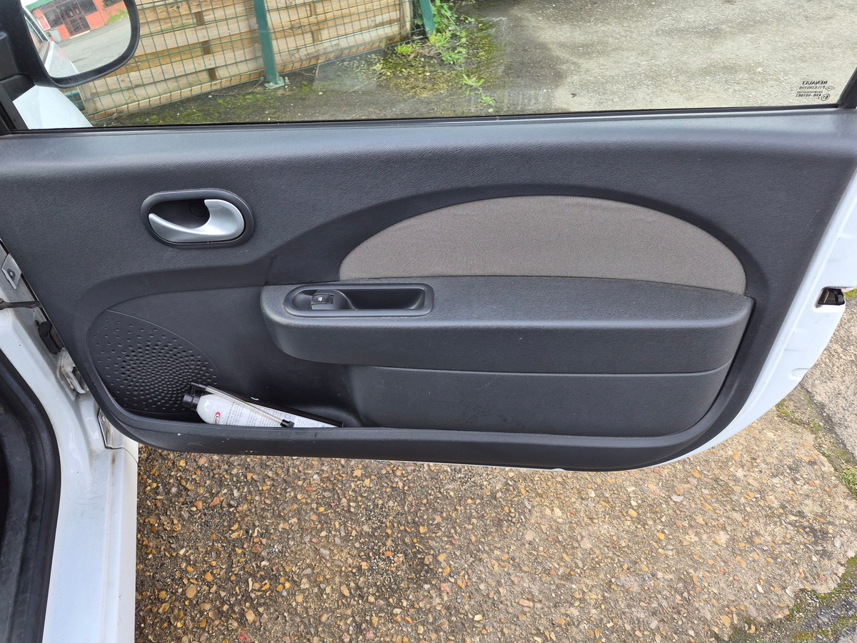 RENAULT Twingo II 1.2 16V LEV ACCESS