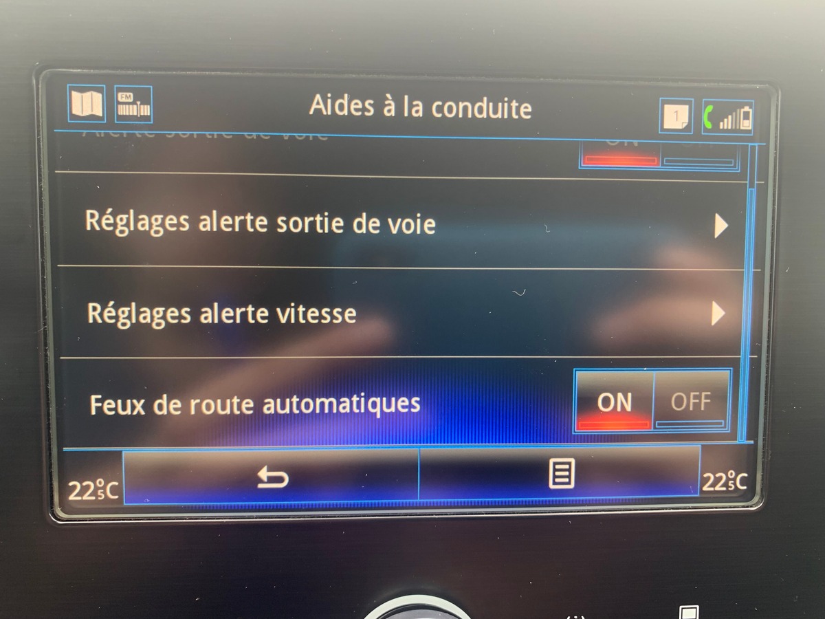 RENAULT Megane IV 100 chevaux | Limited | Caméra de recul | Régulateur de vitesse | GPS | Bluetooth