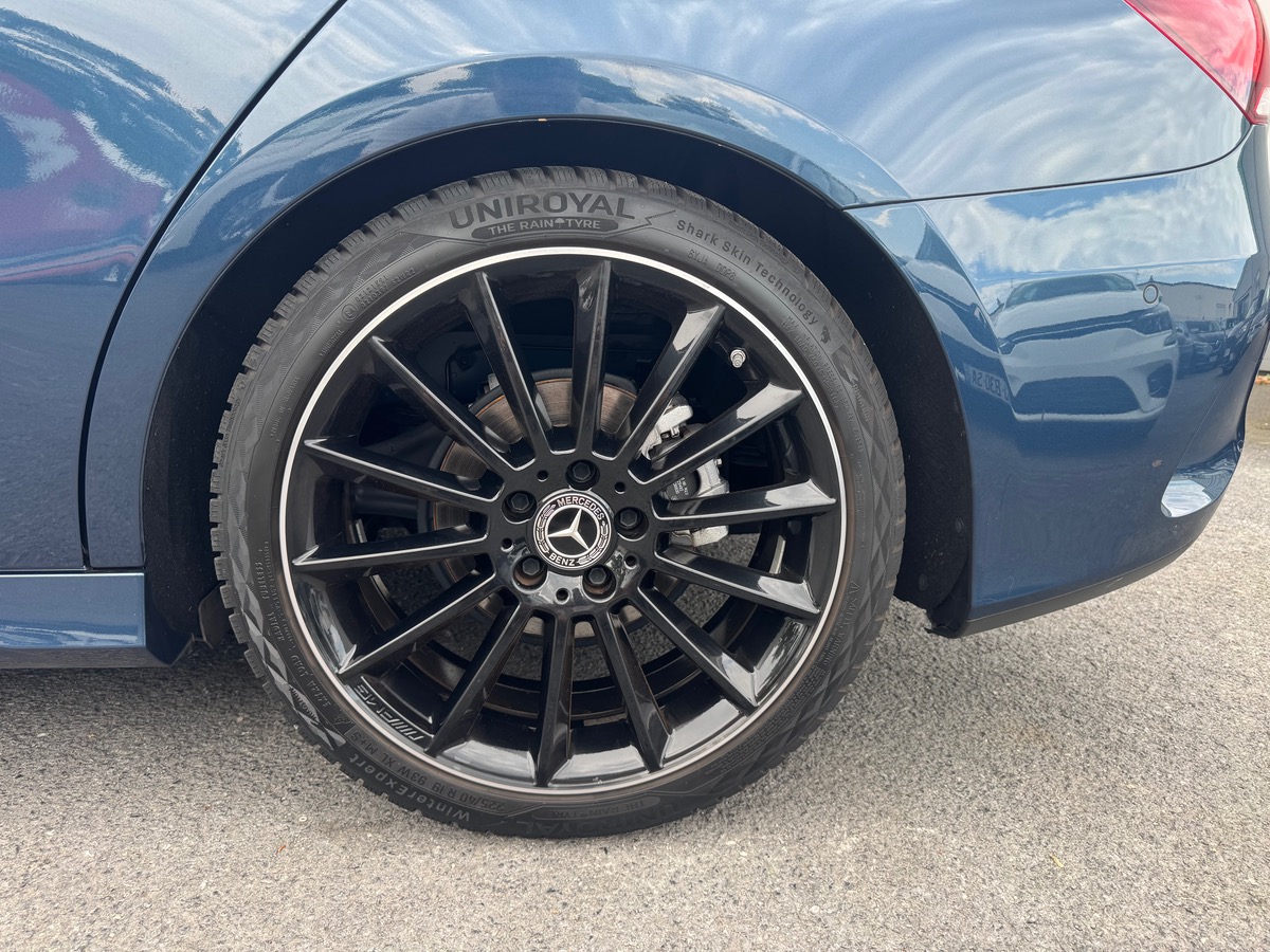 Mercedes Benz Classe A 200D AMG LINE 8G-DCT + TOIT OUVRANT