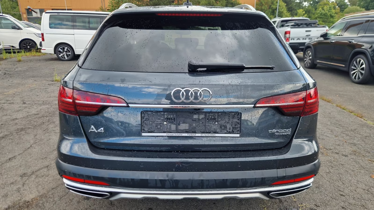 Audi A4 Allroad 40 TDI 204ch Avus quattro S tronic 7/Gris Manhattan/Cuir/Attelage/Caméra360
