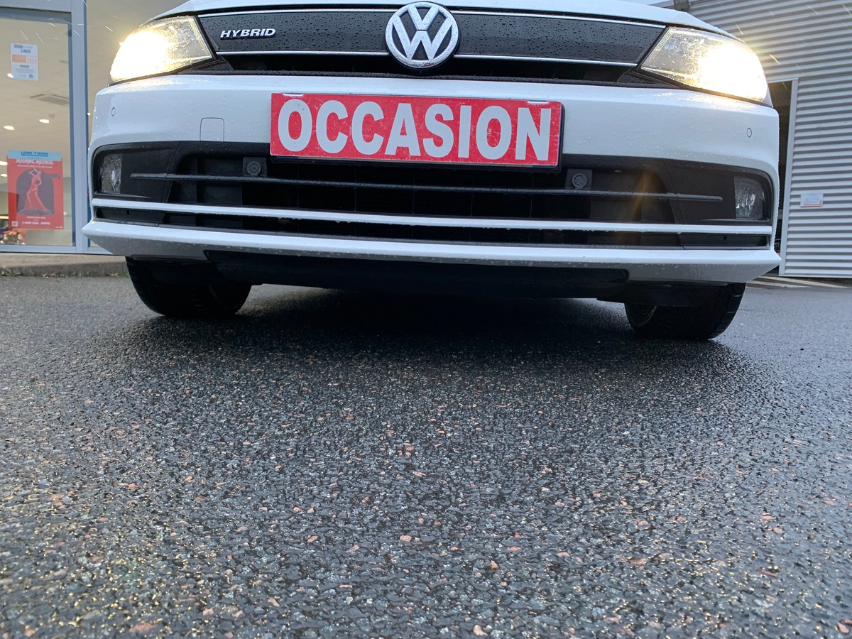 Volkswagen Jetta 170 ch | Carat | Régulateur vitesse | Radars stationnement | GPS | Kit mains libres