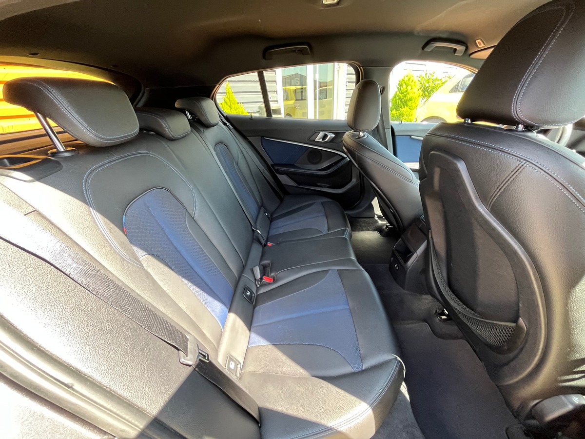 Bmw Série 1 F40 5 portes 118d 2.0 d 150 M SPORT Boîte automatique