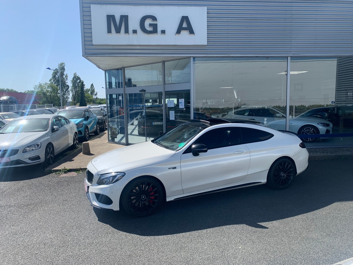 Mercedes-Benz Classe C COUPE 43 AMG 3.0 i V6  4MATIC 9G-TRONIC 367CH NIGHT EDITION