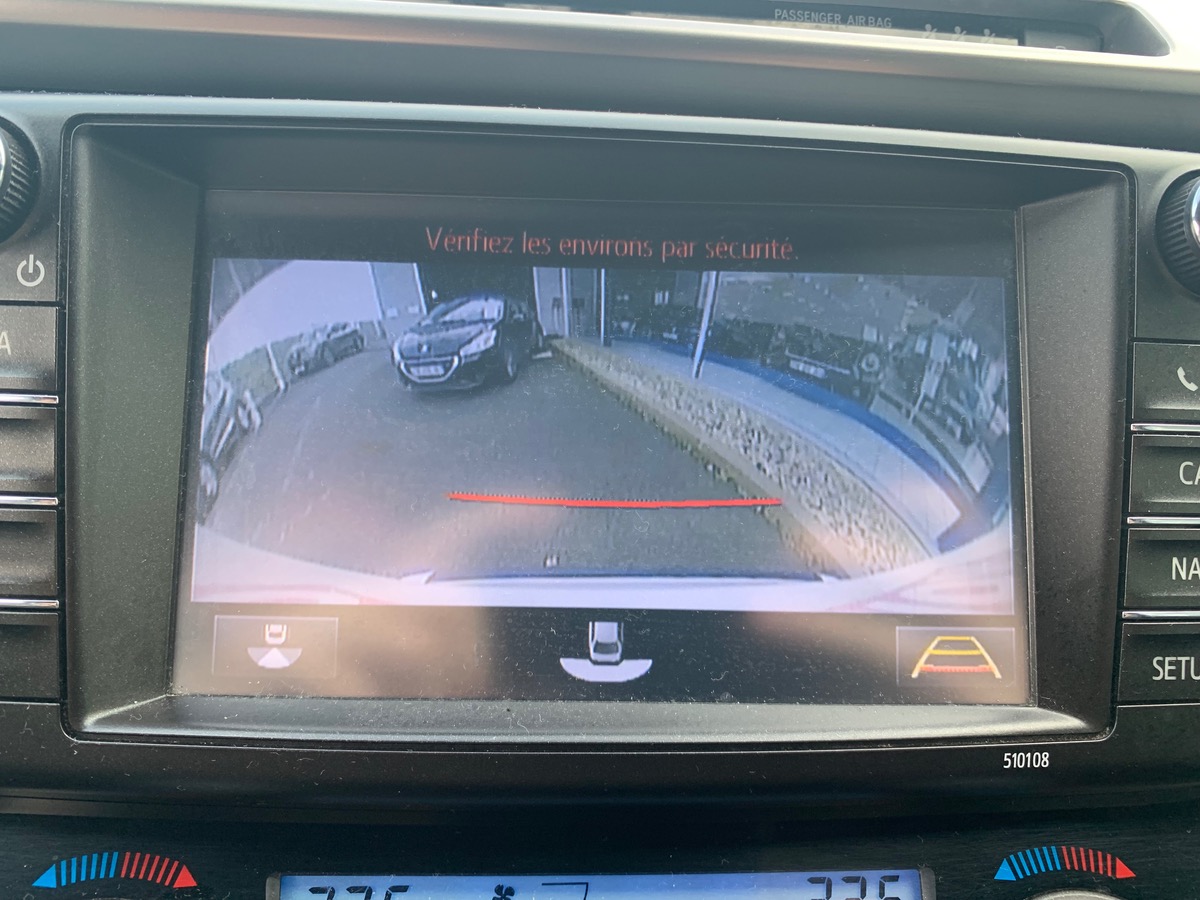 Toyota RAV4 143 | DESIGN | D-4D | 2WD | GPS | Caméra recul | Sièges avant sport | Régulateur vitesse