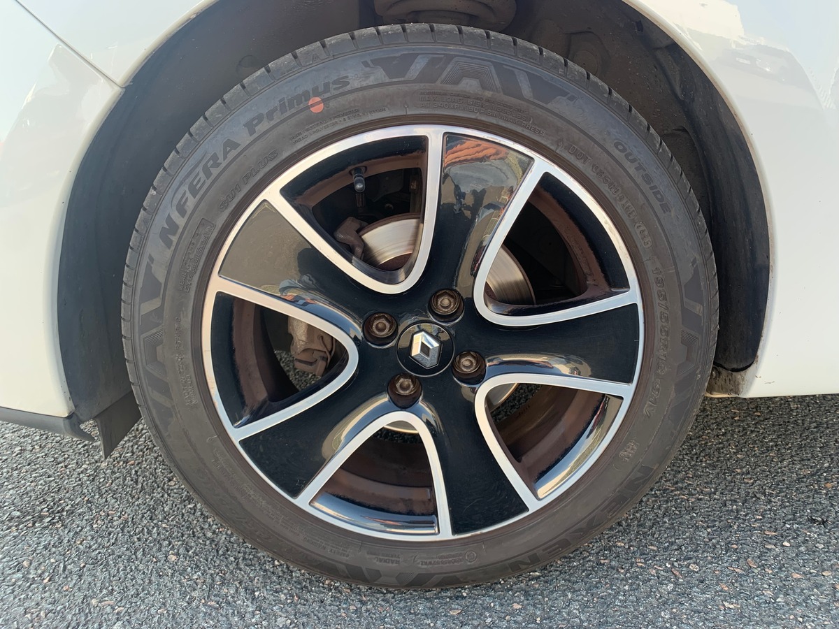 RENAULT Clio IV 75 chevaux | Limited | Caméra de recul | GPS | Bluetooth | Régulateur de vitesse