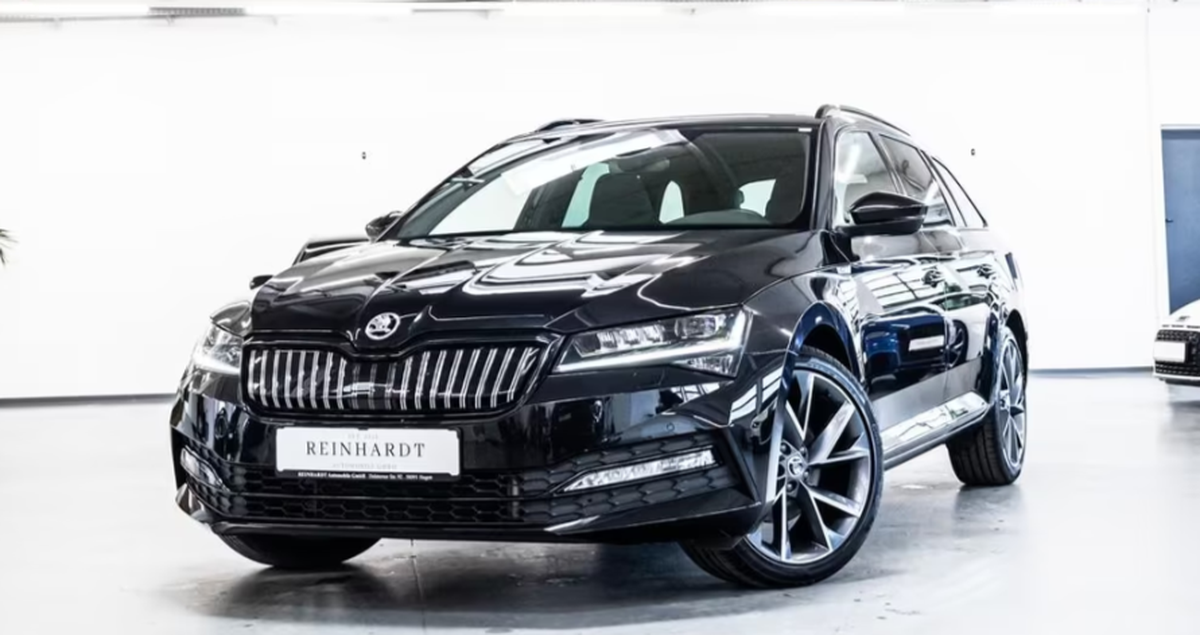 Skoda Superb Combi Hybride 1.4 TSI PHEV 218ch Sportline DSG6 Toit ouvrant Audio Canton