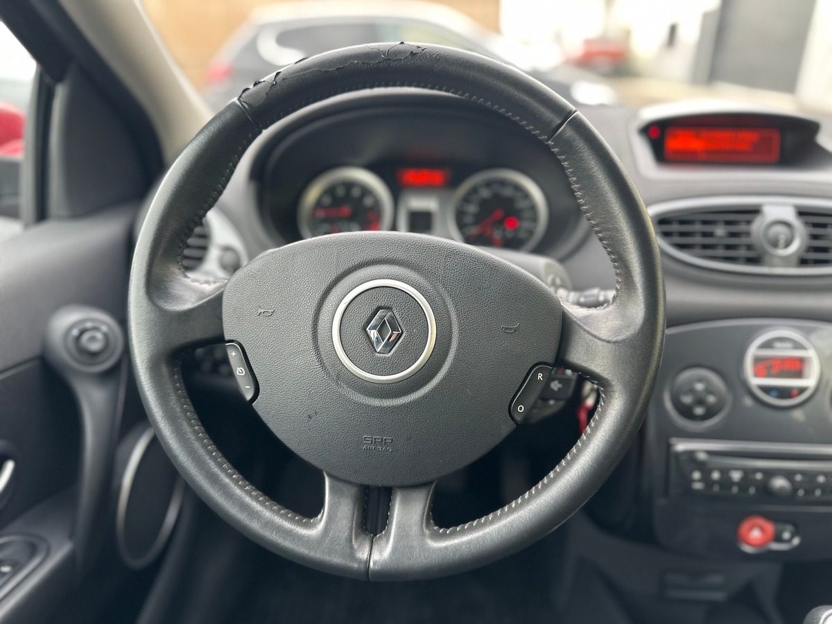 RENAULT Clio Phase 2 1.2 TCe 101 cv COURROIE OK  - RIEN A PREVOIR - CLIM AUTO - IDEAL JEUNE PERMIS