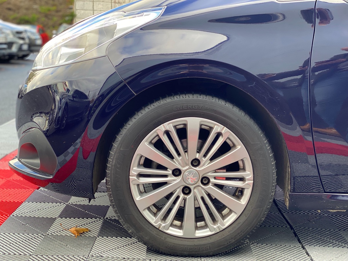 Peugeot 208 Ph2 1.2 VTI pureTech 82ch Active 5p c