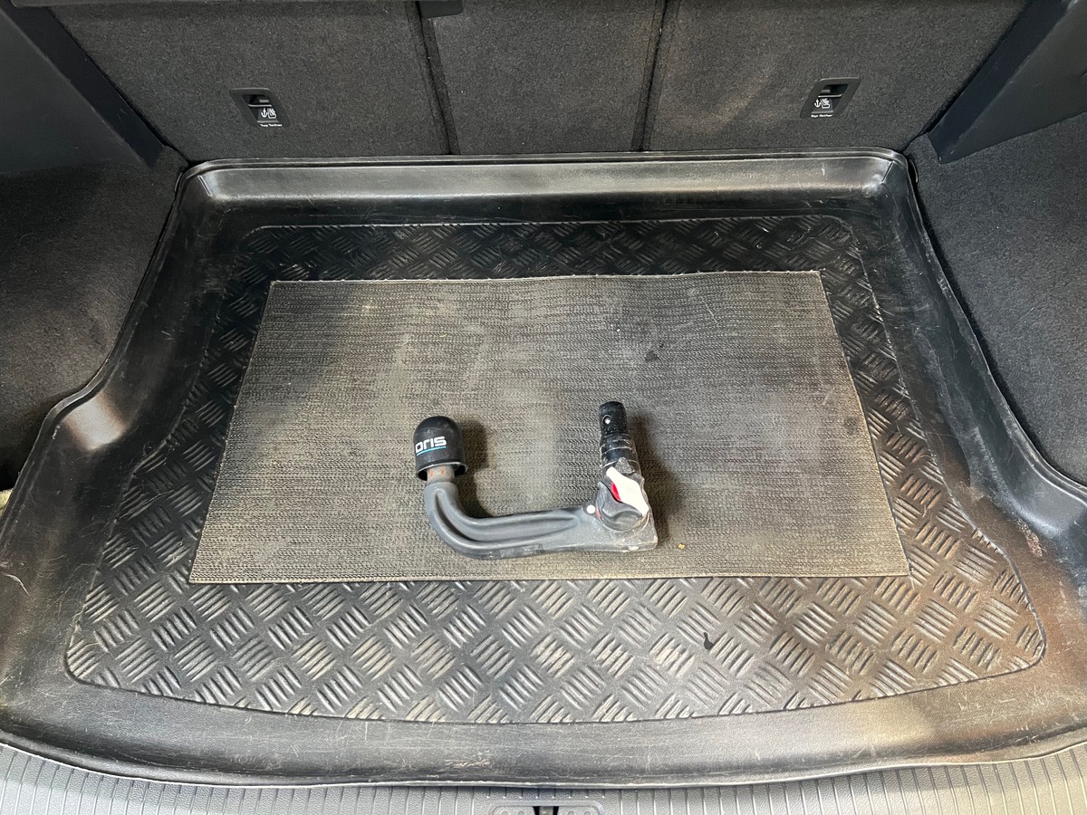 Volkswagen Tiguan II 2.0 TDI 150 DSG7 R-LINE  ATTELAGE/TOIT PANO/CARPLAY/