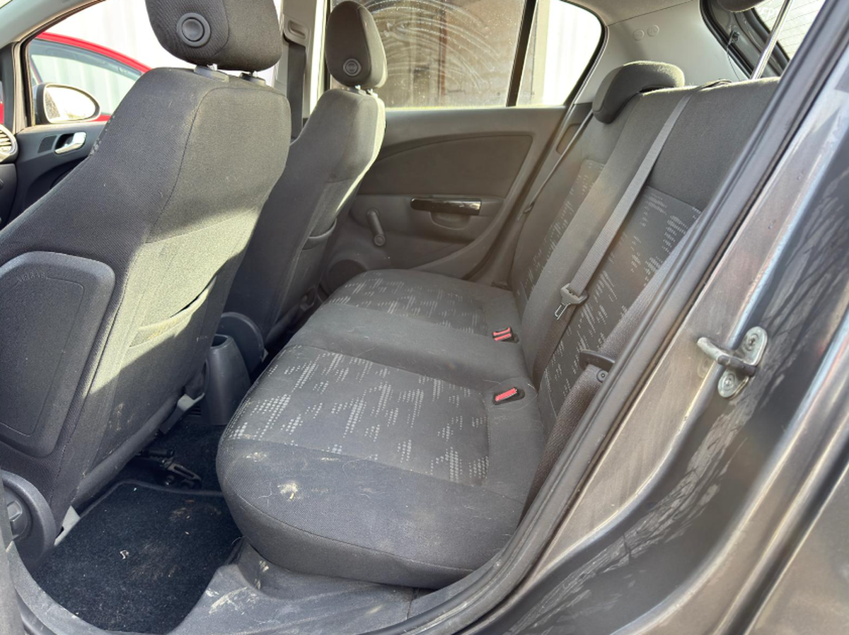 Opel Corsa 1.3 cdti 75ch 5 portes GPS / Aide au stationnement / Clim /