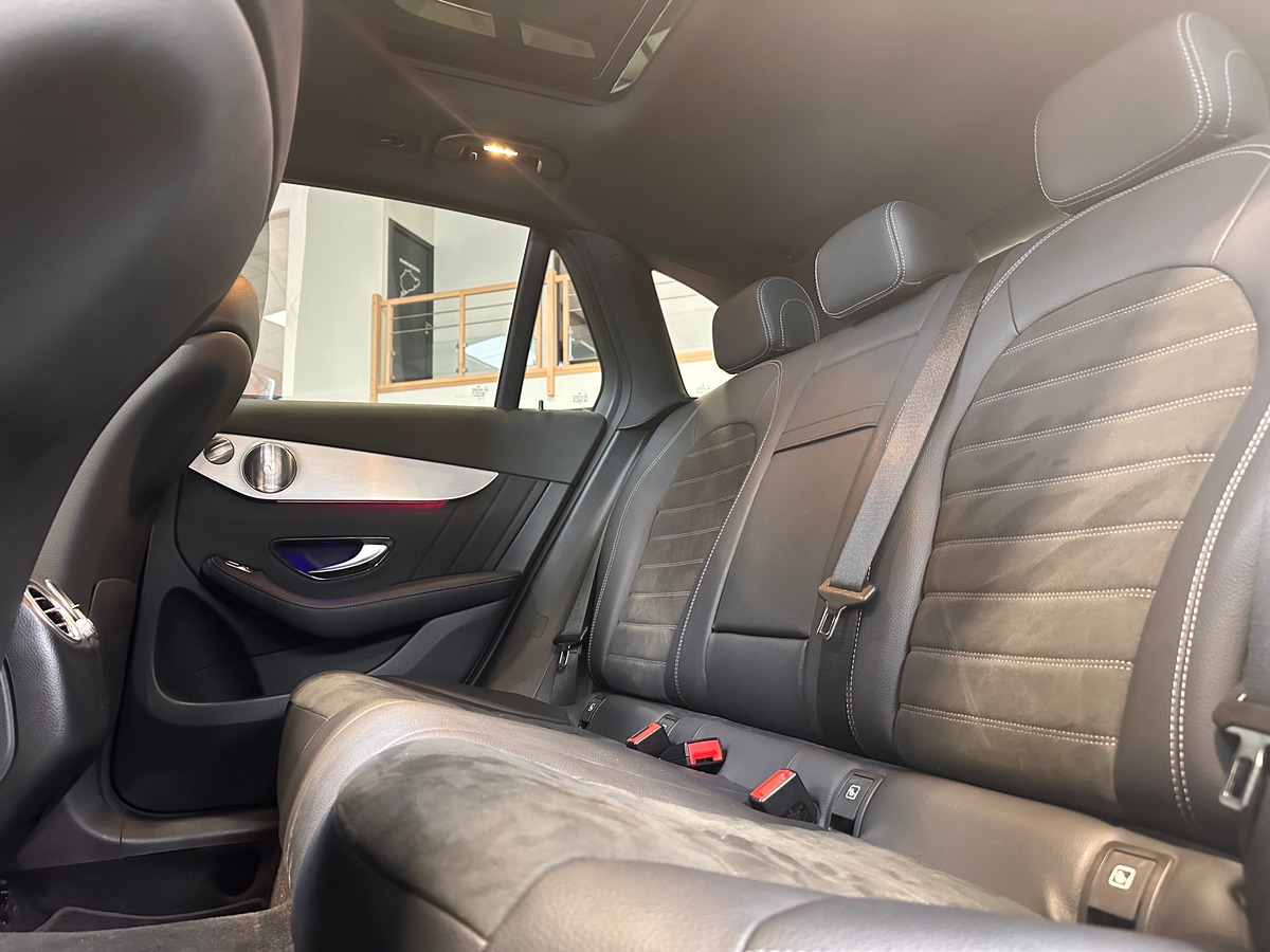 Mercedes-Benz Classe GLC 300 DE AMG LINE 4MATIC 194 + 122 / BURMESTER / ATTELAGE / TOIT PANO / 1ERE MAIN