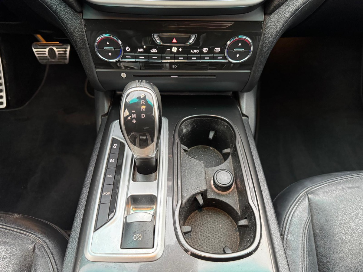 Maserati Ghibli 3.0 V6 275 ZF8 - Française - GARANTIE - Révisé