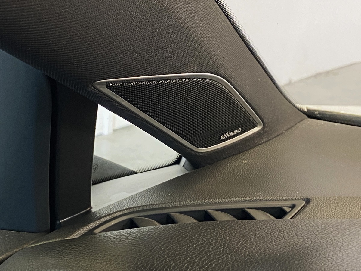 Volkswagen Golf VII 2.0 TSI 230ch GTI PERFORMANCE DSG6 5P / DCC / TO PANO / ACC / DYNAUDIO / CARPLAY