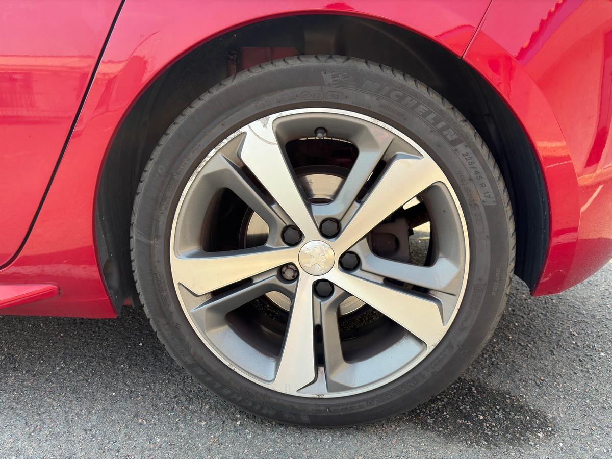 Peugeot 308 Peugeot 308 phase II - GT Line - 130ch - EAT 8