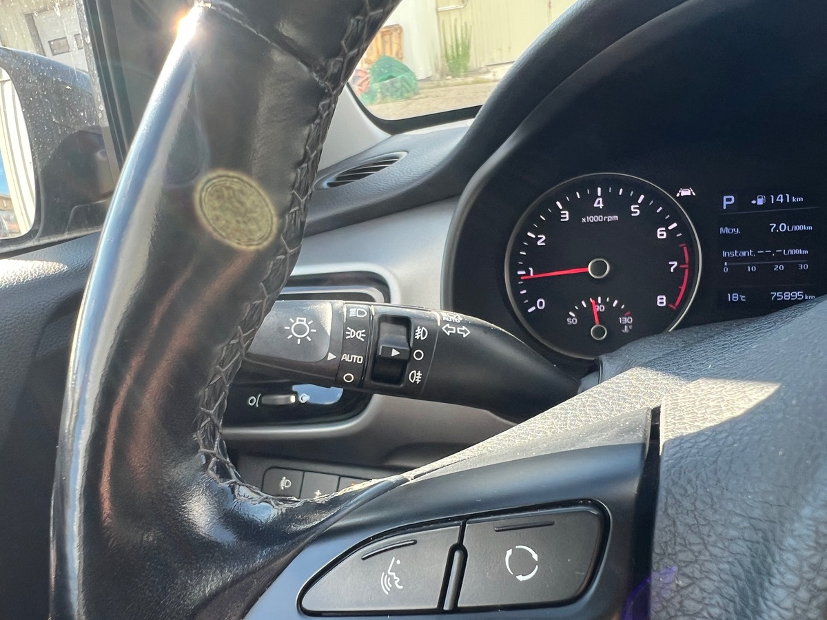 Kia Stonic Premium T-GDI 120cv DCT7, SUIVI COMPLET KIA, SIEGES CHAUFFANTS, CARPLAY