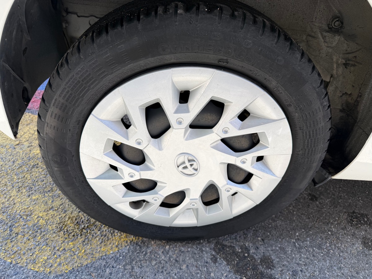 Toyota Aygo 1.0 VVTi 72 CV Boîte auto Phase 2 / KM Réel / Cim / écran / Caméra de recul