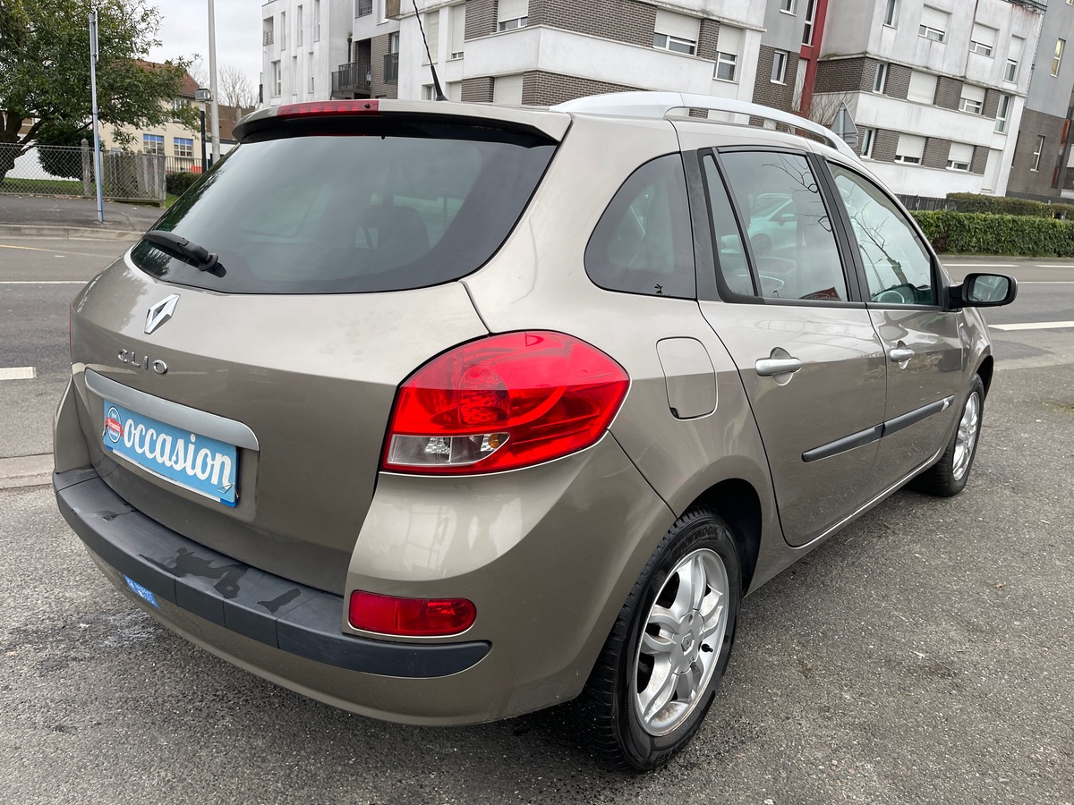 RENAULT Clio Estate 1.6 110ch 16v Edition Dynamique BVA
