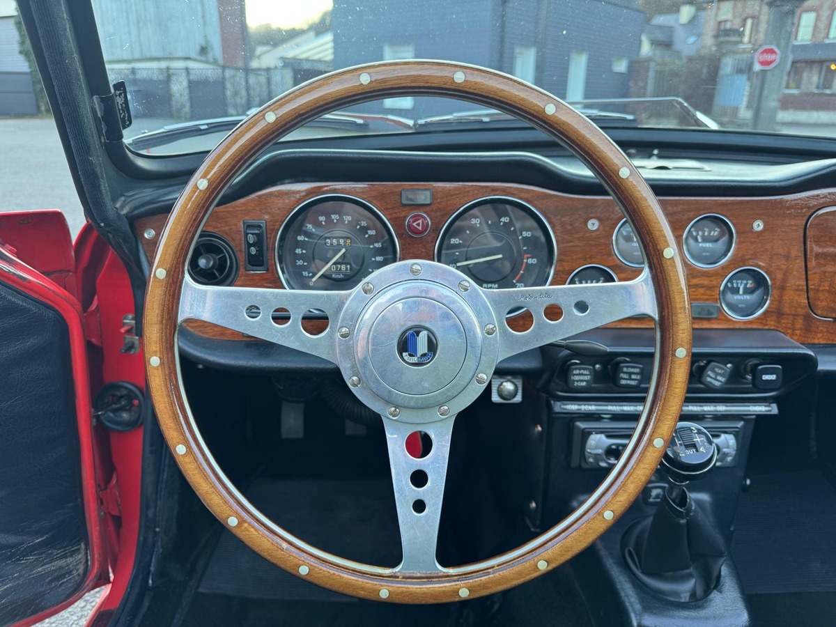 Triumph TR 6 Overdrive cabriolet 1976 - conduite à gauche