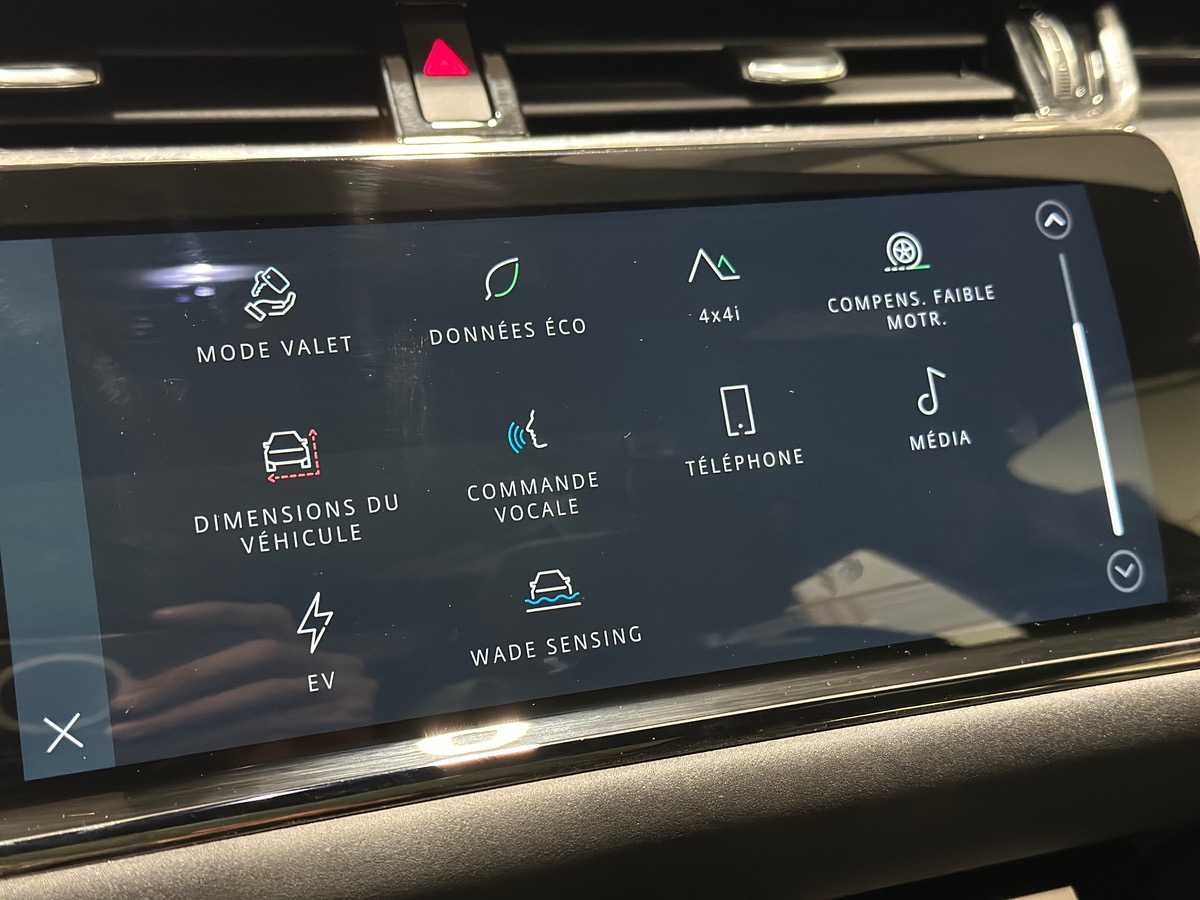Land-Rover Range Rover Evoque Mark II P300e AWD R-Dynamic BVA8 309 ch
